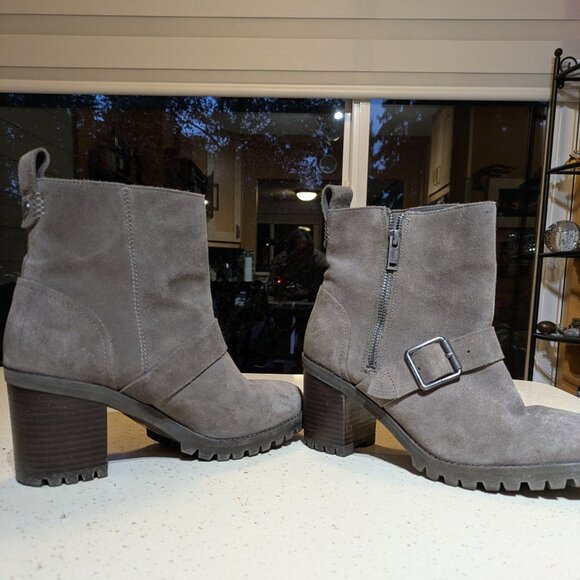 UGG Suede Ankle Boots Grey Size 9 - Picture 2 of 11